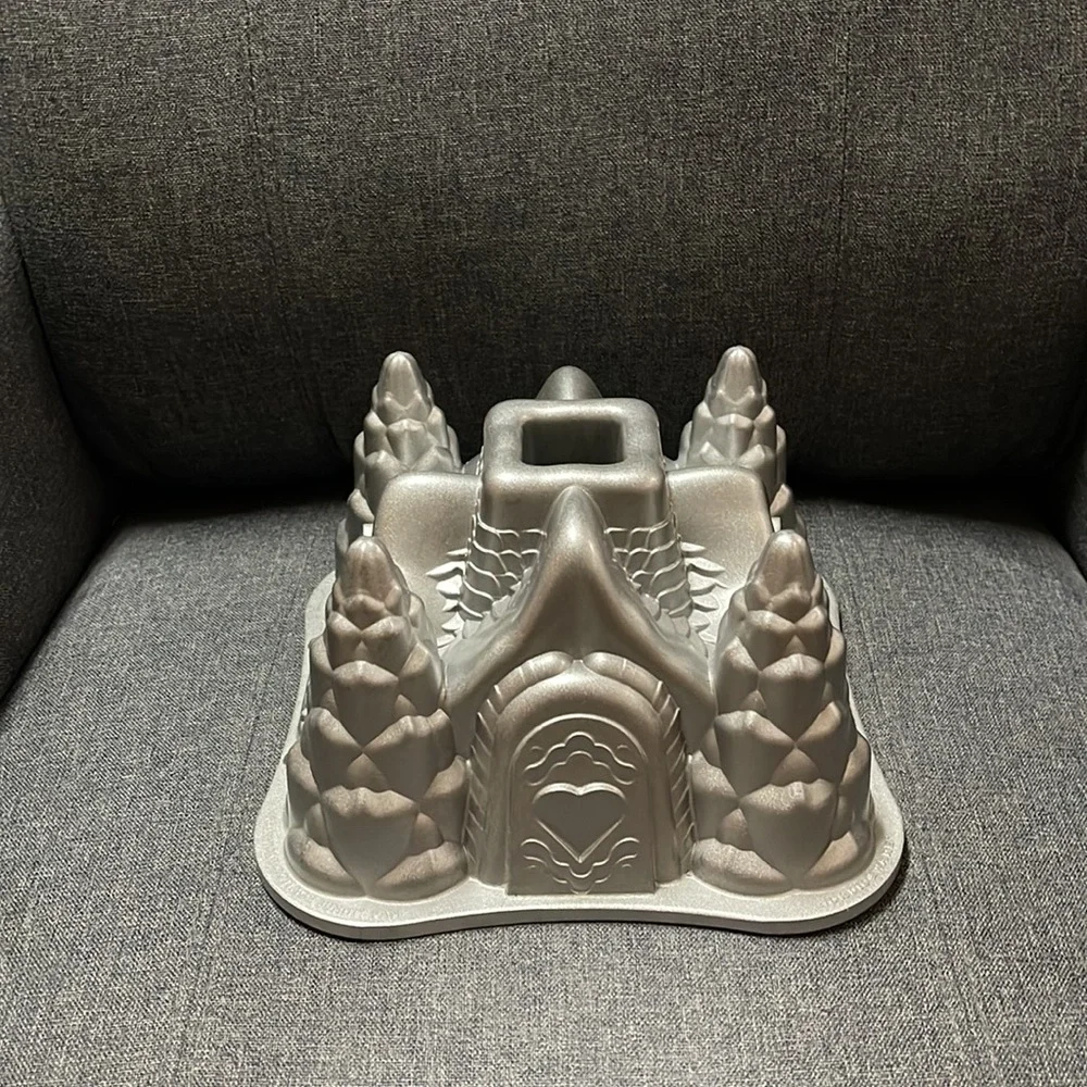 Nordic Ware good used